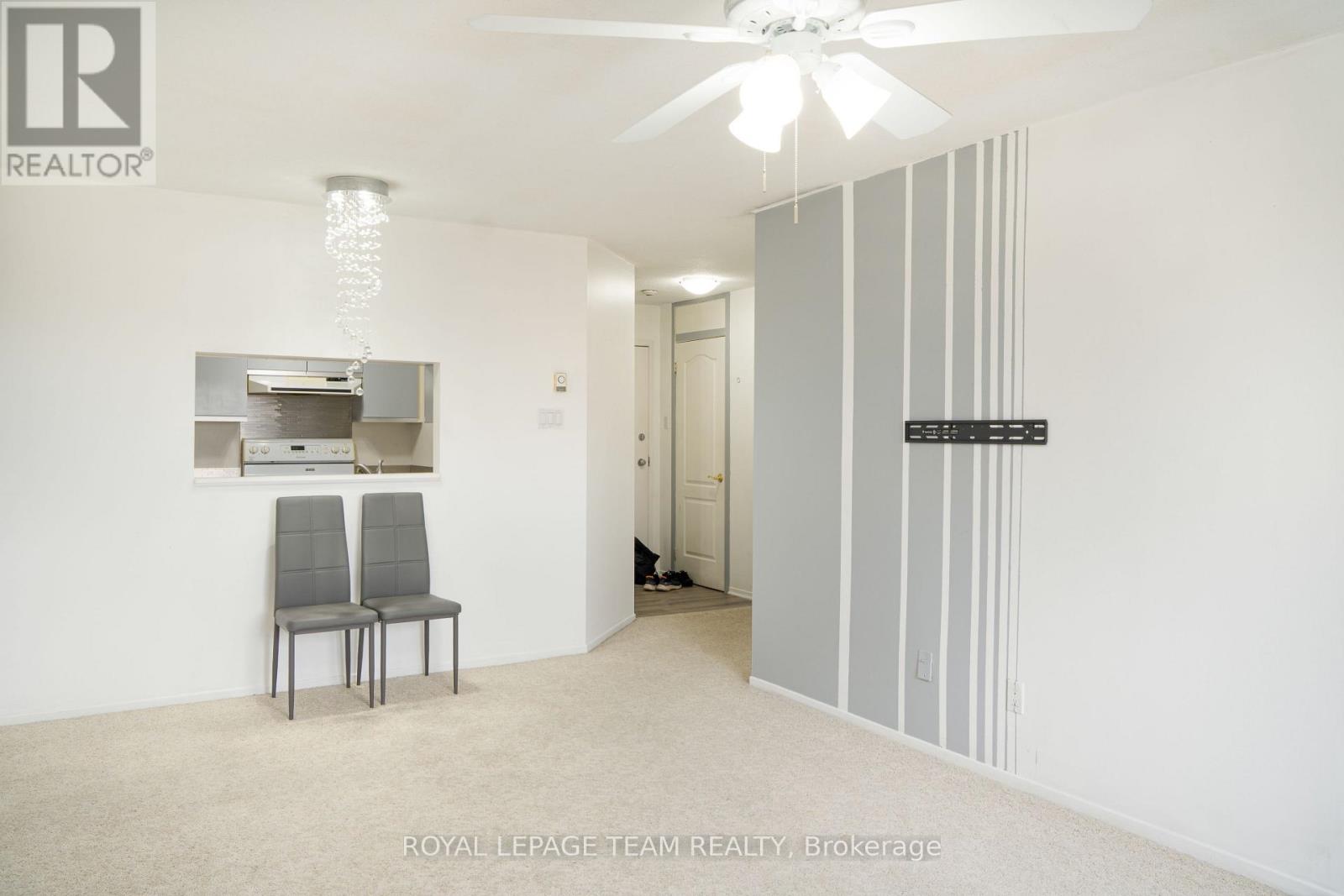 406 - 270 Brittany Drive, Ottawa, Ontario  K1K 4M3 - Photo 10 - X12420396