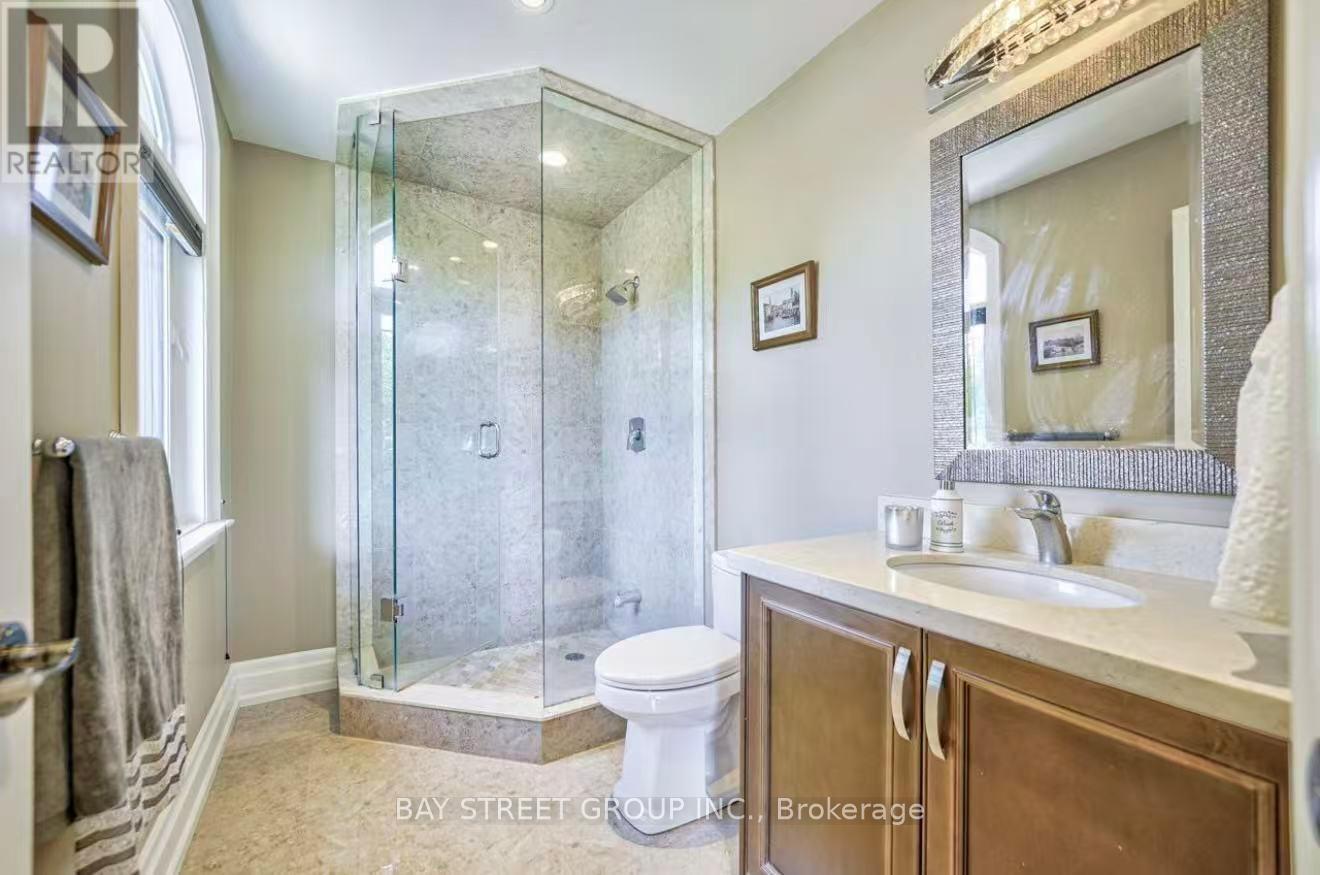 426 Centre - 2nd Fl Suite E, Richmond Hill, Ontario  L4C 1B7 - Photo 2 - N12484889