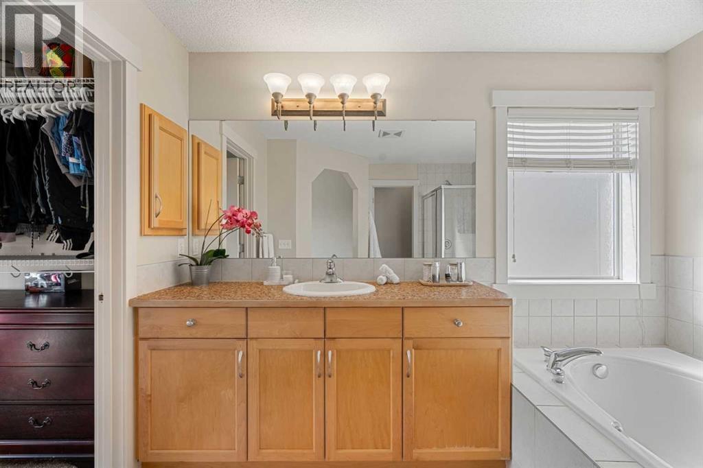 808 Coopers Square Sw, Airdrie, Alberta  T4B 0G6 - Photo 26 - A2255556