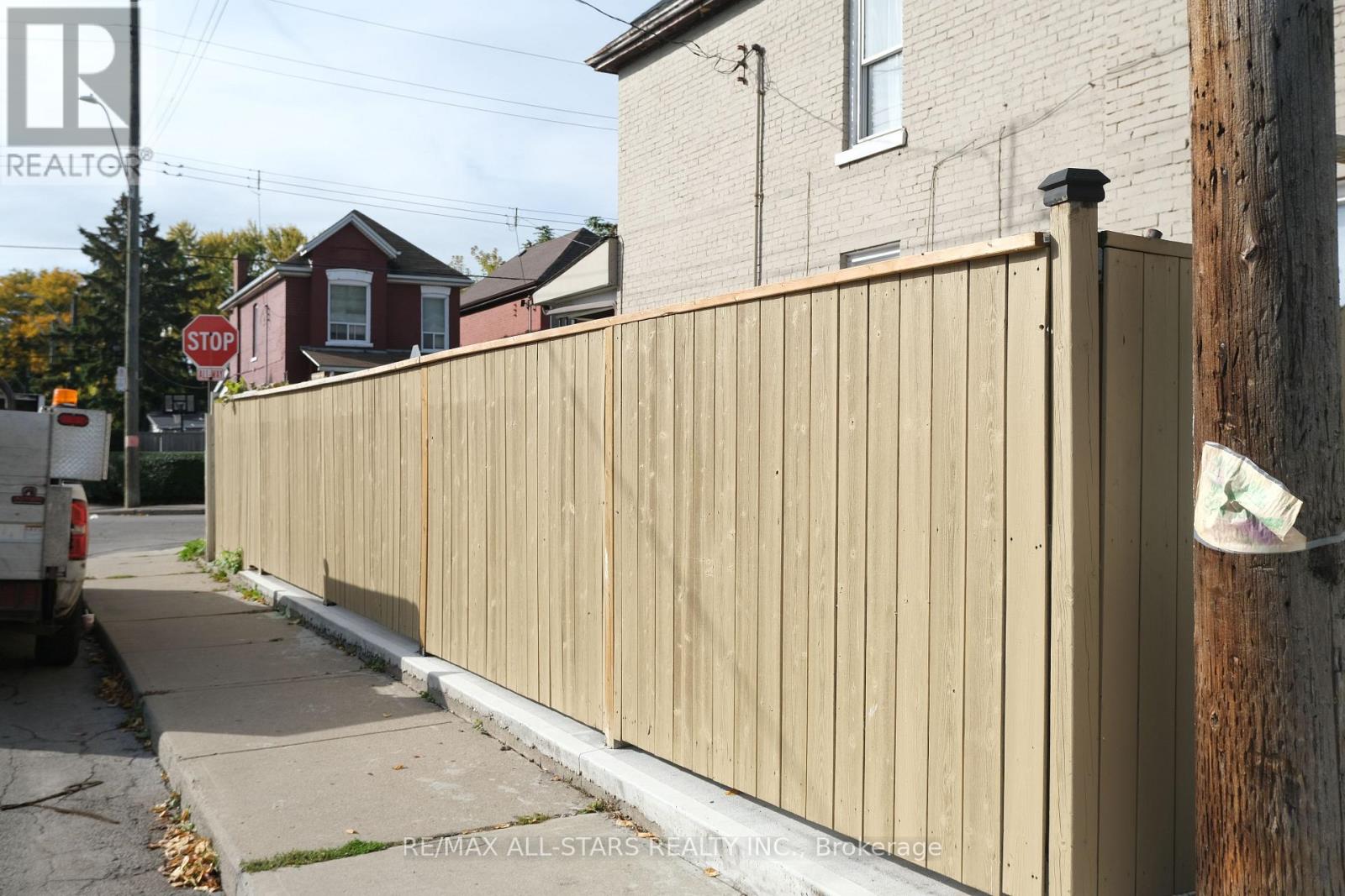 75 Keith Street, Hamilton, Ontario  L8L 3S2 - Photo 4 - X12484887