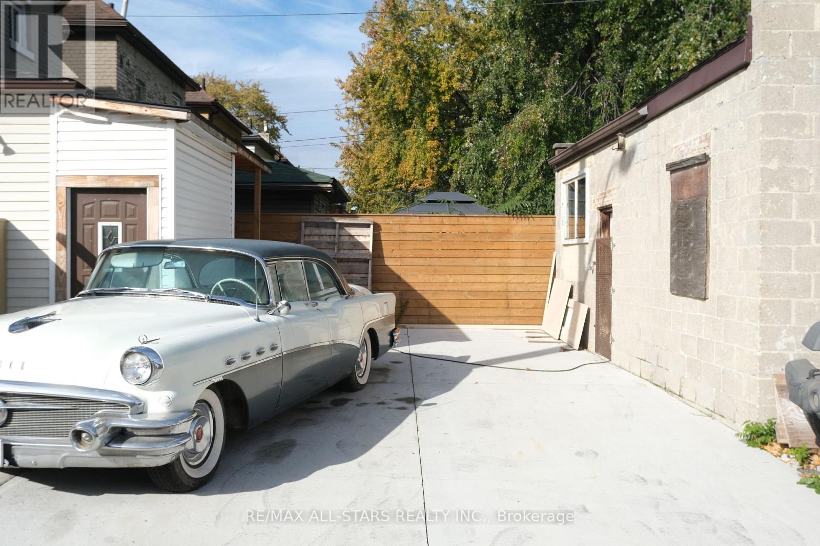 75 Keith Street, Hamilton, Ontario  L8L 3S2 - Photo 5 - X12484887