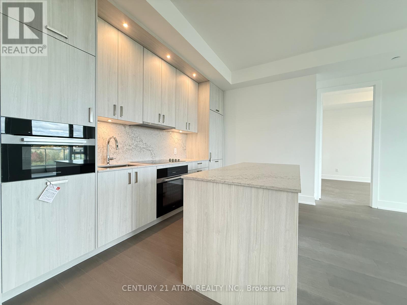 715 - 399 Royal Orchard Boulevard, Markham, Ontario  L3T 0H4 - Photo 4 - N12483781