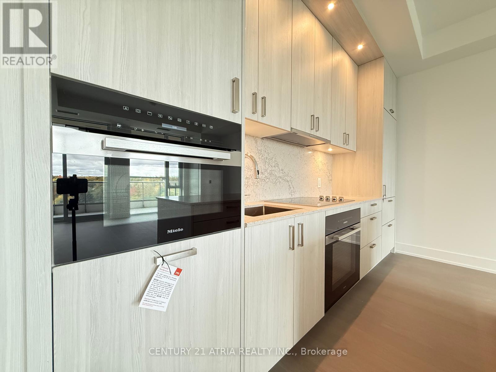 715 - 399 Royal Orchard Boulevard, Markham, Ontario  L3T 0H4 - Photo 8 - N12483781