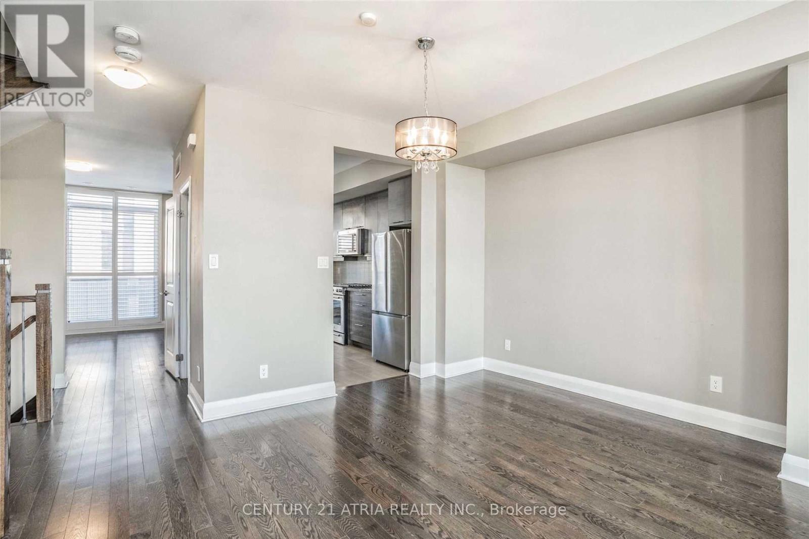 6 - 110 Little Creek Road, Mississauga, Ontario  L5R 0E9 - Photo 12 - W12362416