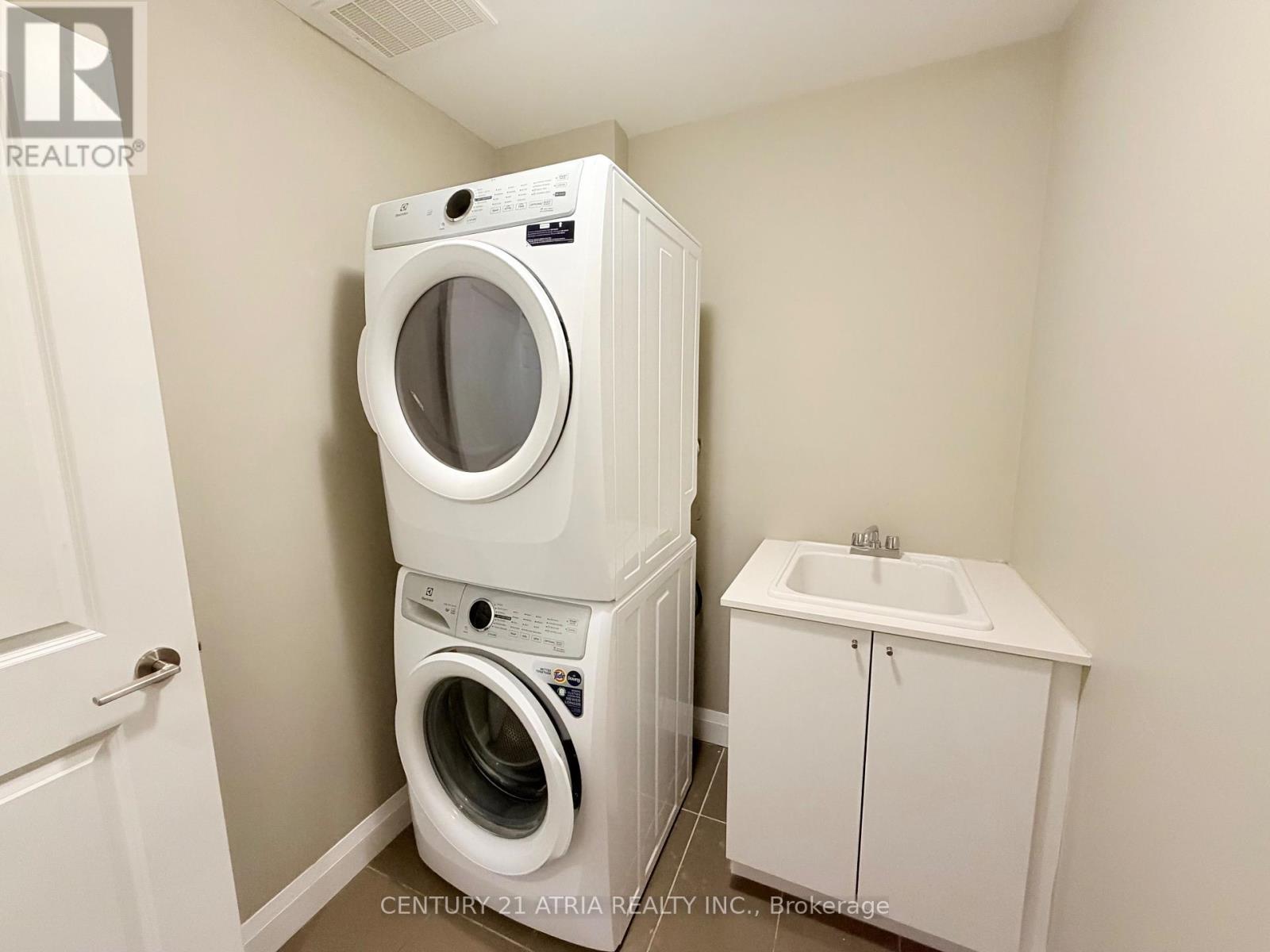 6 - 110 Little Creek Road, Mississauga, Ontario  L5R 0E9 - Photo 33 - W12362416