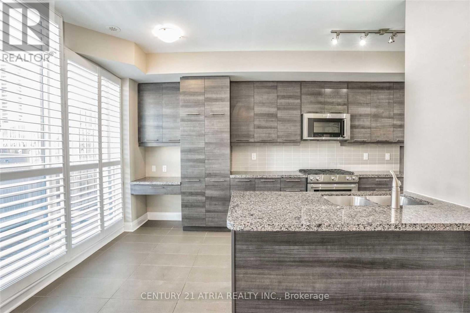 6 - 110 Little Creek Road, Mississauga, Ontario  L5R 0E9 - Photo 18 - W12362416