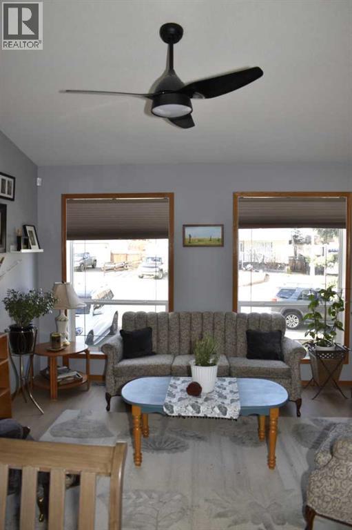 4923 55 Street, Alix, Alberta  T0C 0B0 - Photo 15 - A2265767