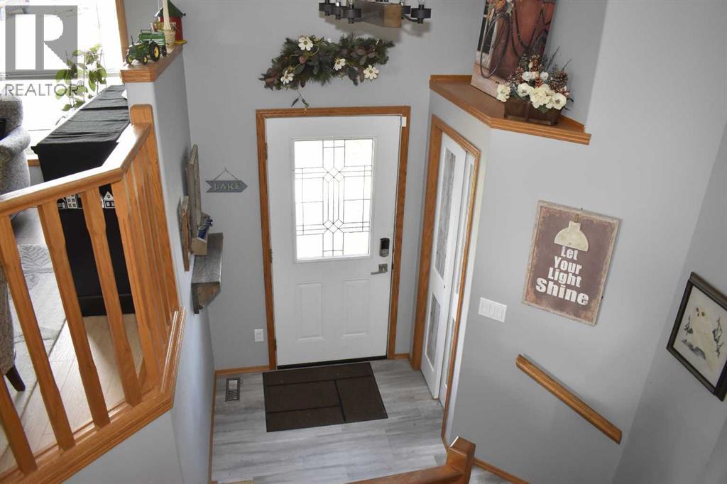 4923 55 Street, Alix, Alberta  T0C 0B0 - Photo 4 - A2265767