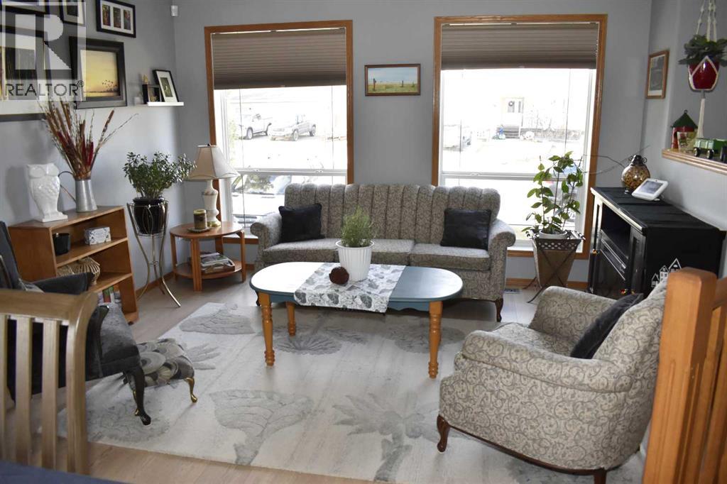 4923 55 Street, Alix, Alberta  T0C 0B0 - Photo 7 - A2265767