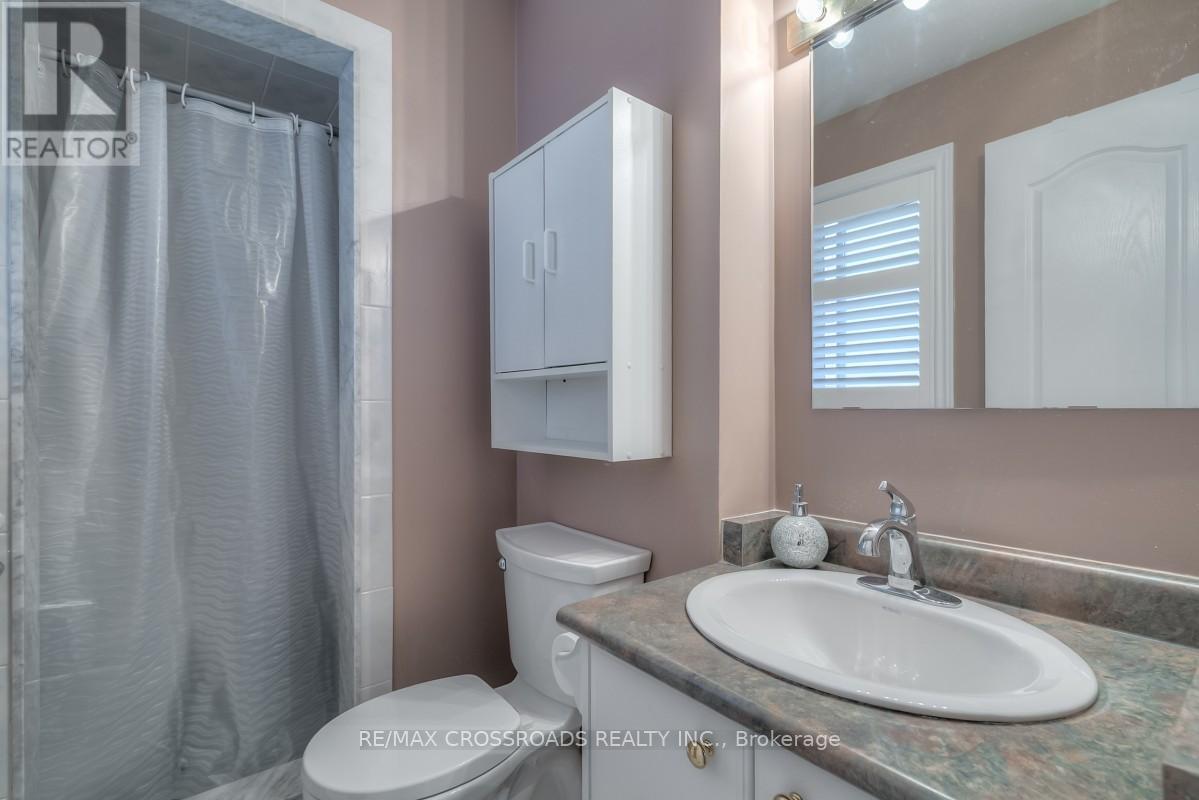 26 Lurosa Crescent, Whitby, Ontario  L1R 3A9 - Photo 19 - E12484901