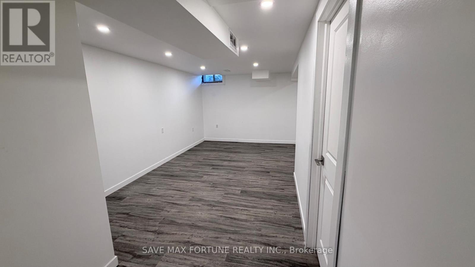 27 - 1 Royalwood Court, Hamilton, Ontario  L8E 4Y2 - Photo 21 - X12482291