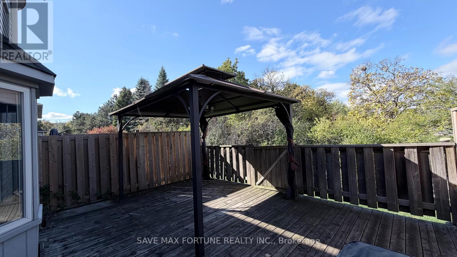 27 - 1 Royalwood Court, Hamilton, Ontario  L8E 4Y2 - Photo 25 - X12482291