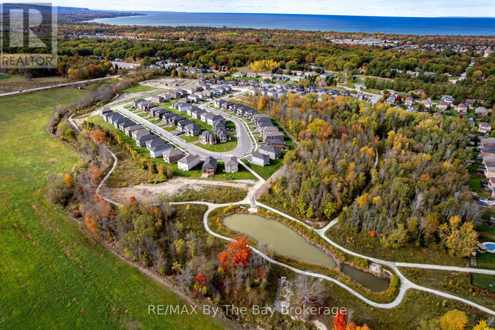 65 Amber Drive, Wasaga Beach, Ontario  L9Z 0R9 - Photo 2 - S12484914