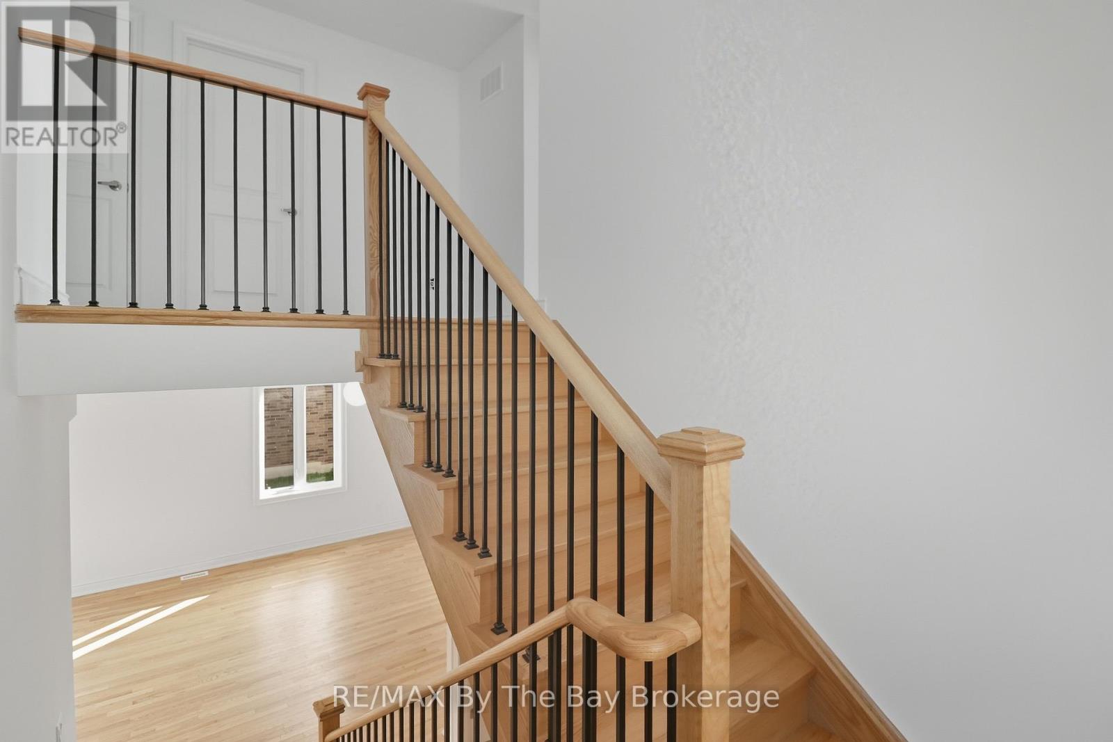 65 Amber Drive, Wasaga Beach, Ontario  L9Z 0R9 - Photo 25 - S12484914