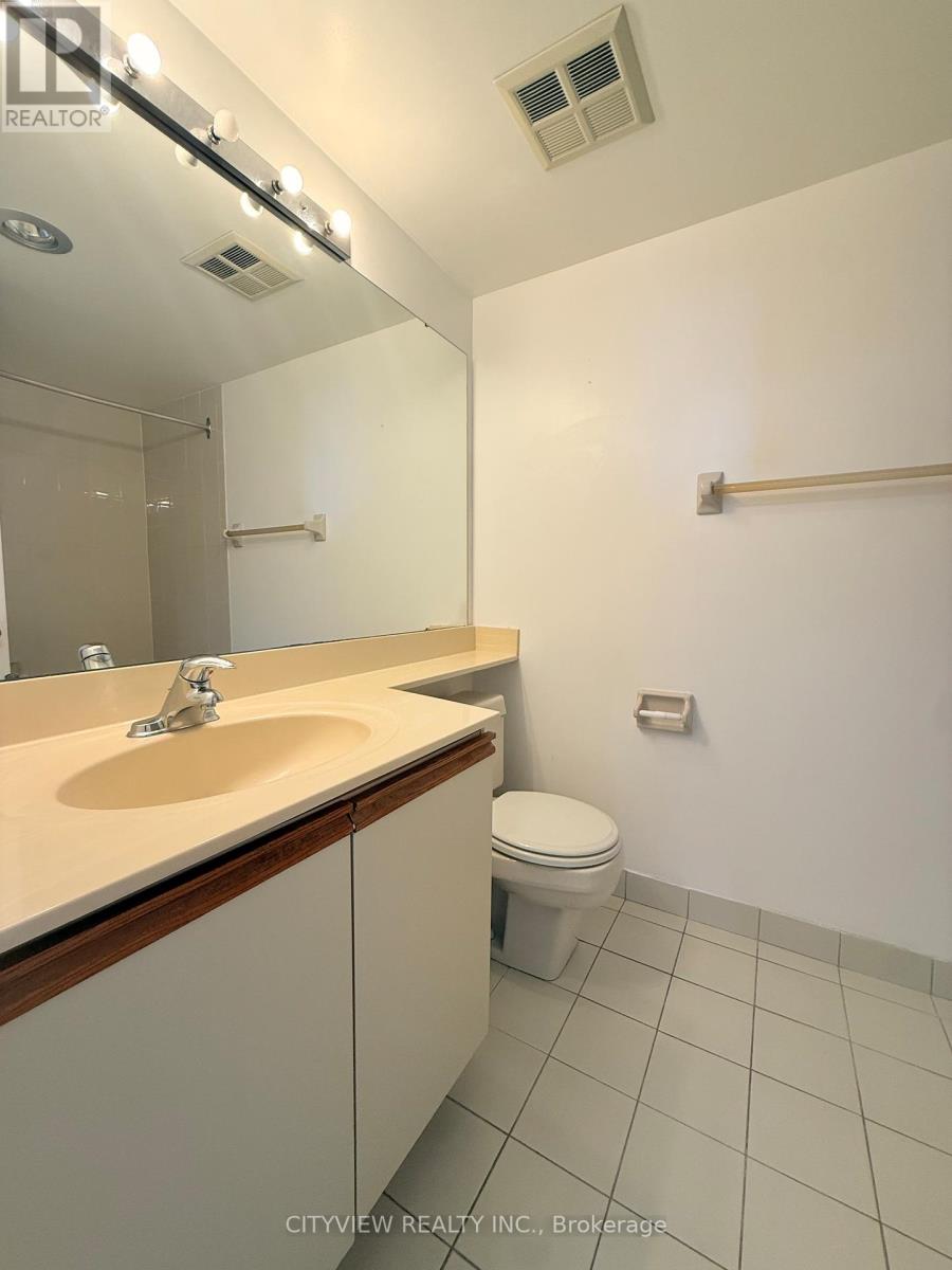 616 - 1001 Cedarglen Gate, Mississauga, Ontario  L5C 4R2 - Photo 12 - W12484896