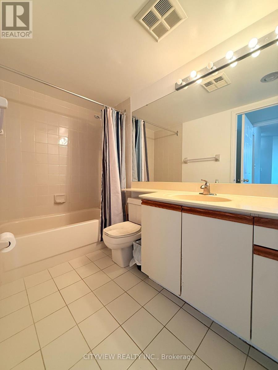 616 - 1001 Cedarglen Gate, Mississauga, Ontario  L5C 4R2 - Photo 15 - W12484896