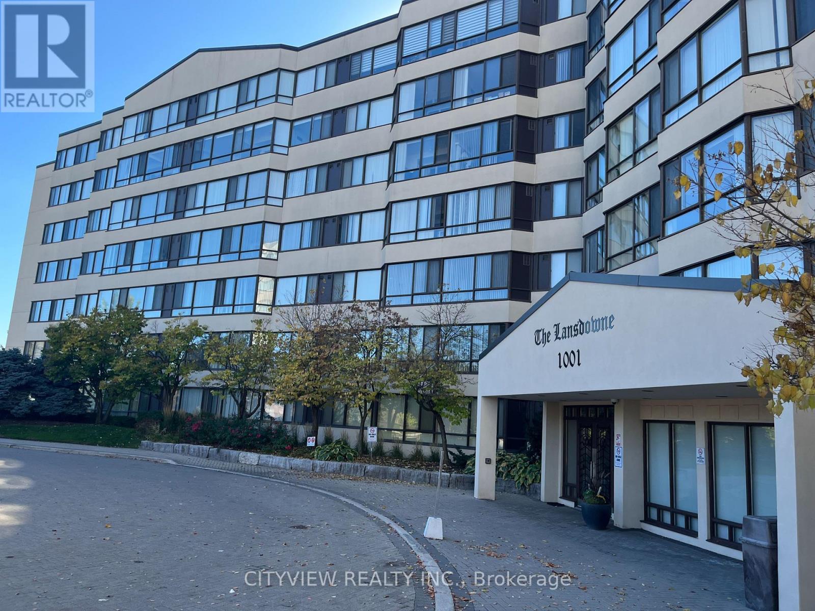 616 - 1001 Cedarglen Gate, Mississauga, Ontario  L5C 4R2 - Photo 2 - W12484896