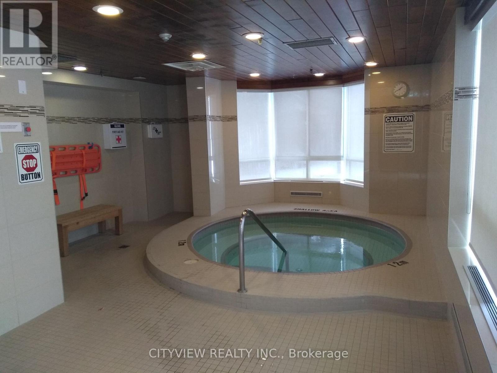 616 - 1001 Cedarglen Gate, Mississauga, Ontario  L5C 4R2 - Photo 24 - W12484896