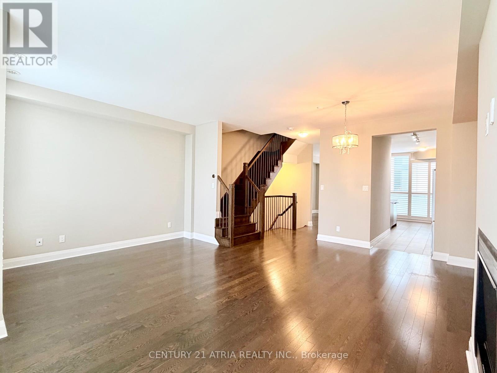 110 Little Creek Road, Mississauga, Ontario  L5R 0E9 - Photo 10 - W12484900