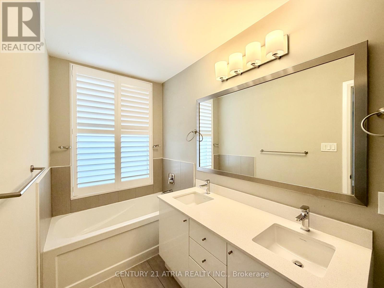 110 Little Creek Road, Mississauga, Ontario  L5R 0E9 - Photo 19 - W12484900