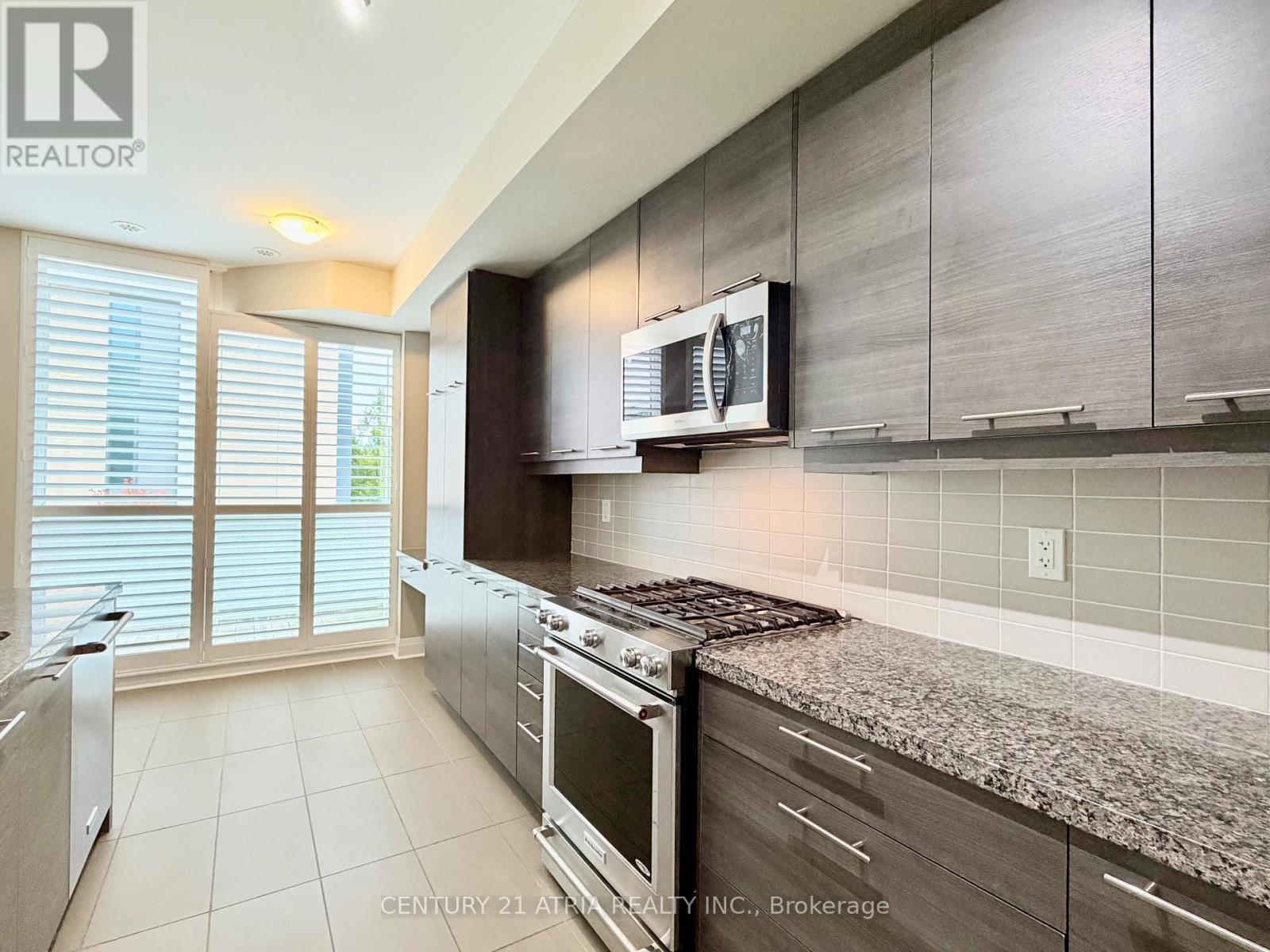 110 Little Creek Road, Mississauga, Ontario  L5R 0E9 - Photo 8 - W12484900