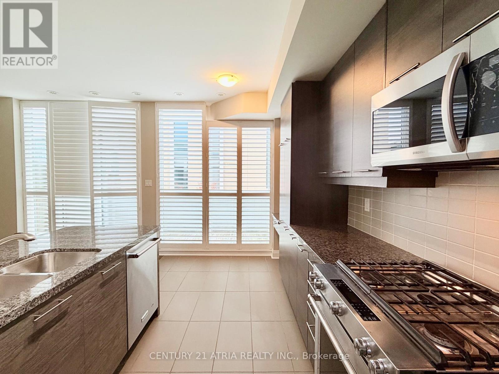 110 Little Creek Road, Mississauga, Ontario  L5R 0E9 - Photo 9 - W12484900