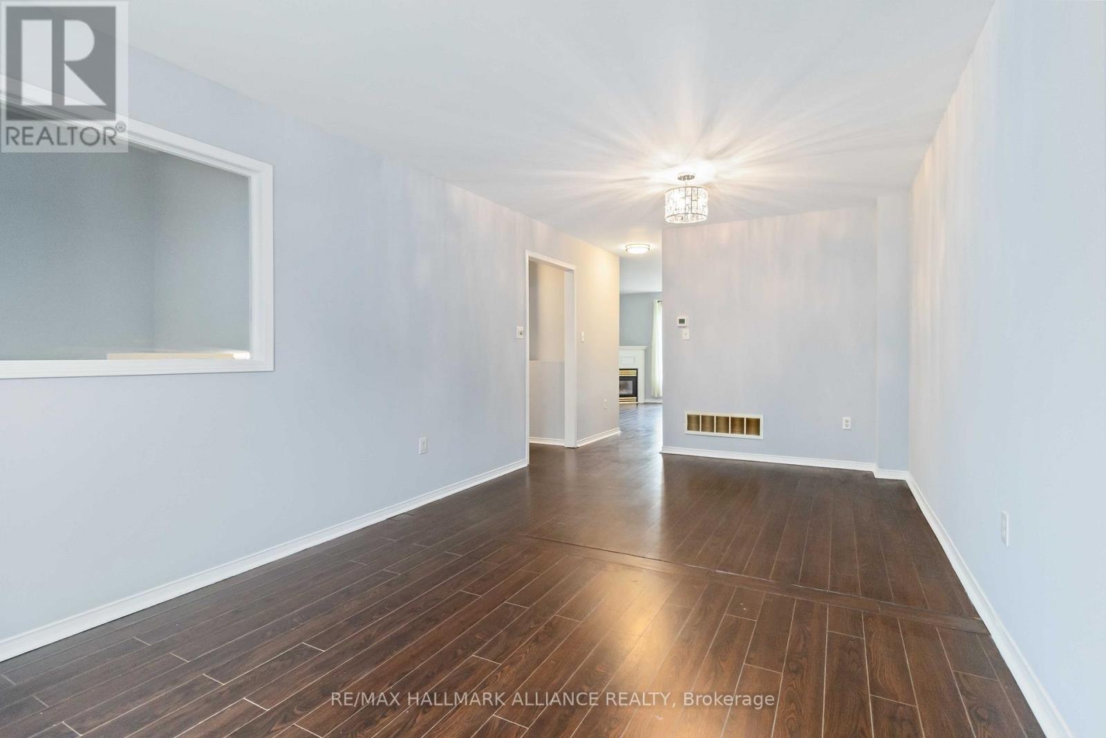 35 - 1591 South Parade Court, Mississauga, Ontario  L5M 6G1 - Photo 4 - W12484903