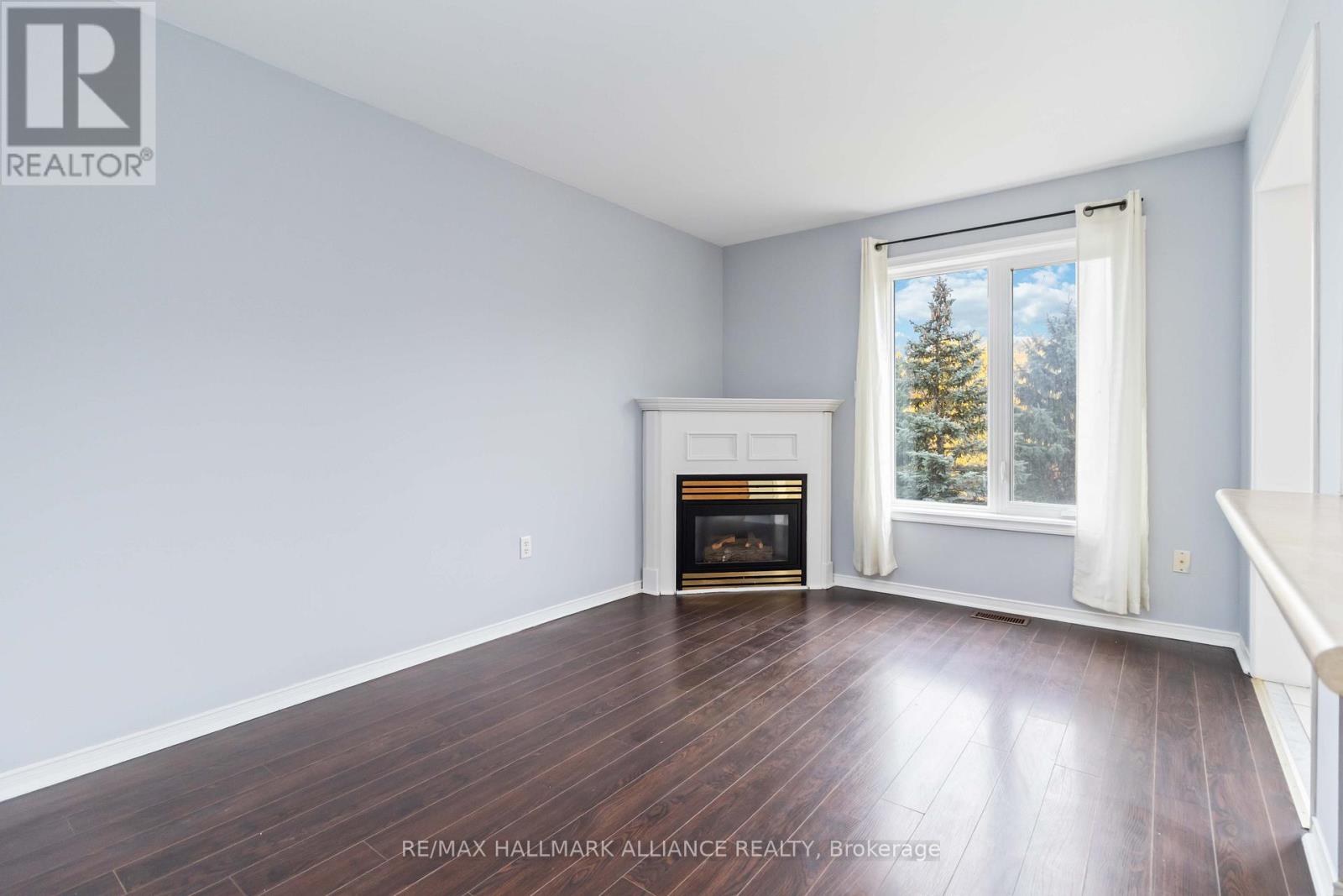 35 - 1591 South Parade Court, Mississauga, Ontario  L5M 6G1 - Photo 5 - W12484903
