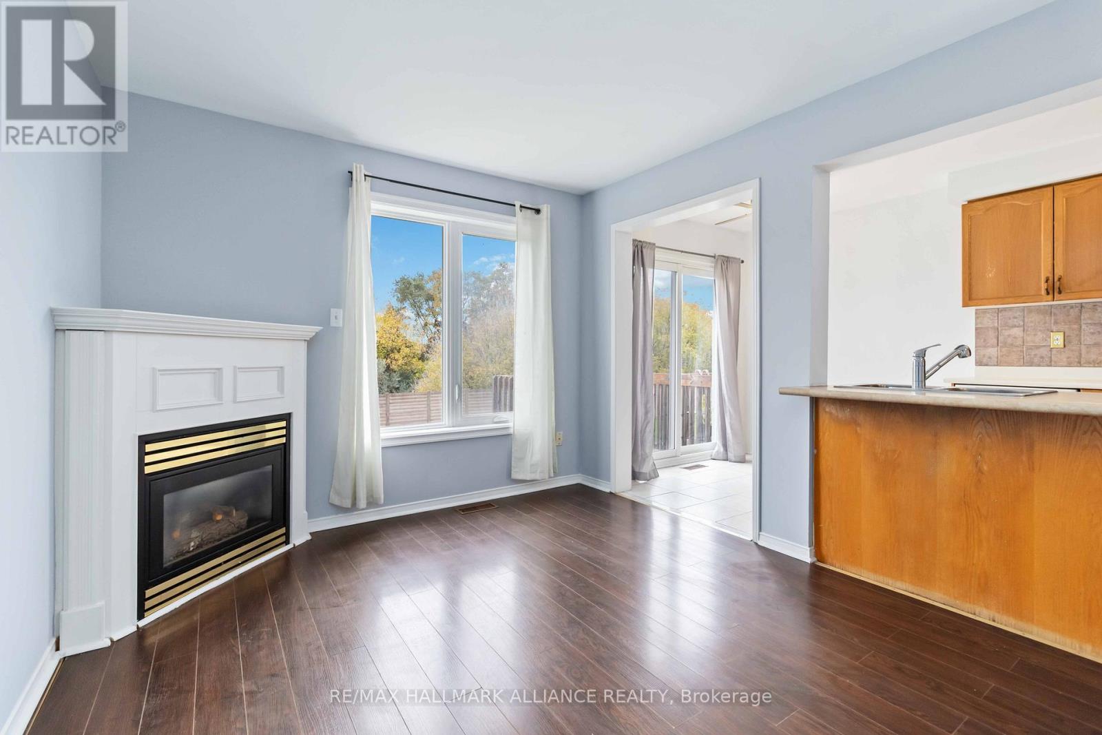 35 - 1591 South Parade Court, Mississauga, Ontario  L5M 6G1 - Photo 6 - W12484903