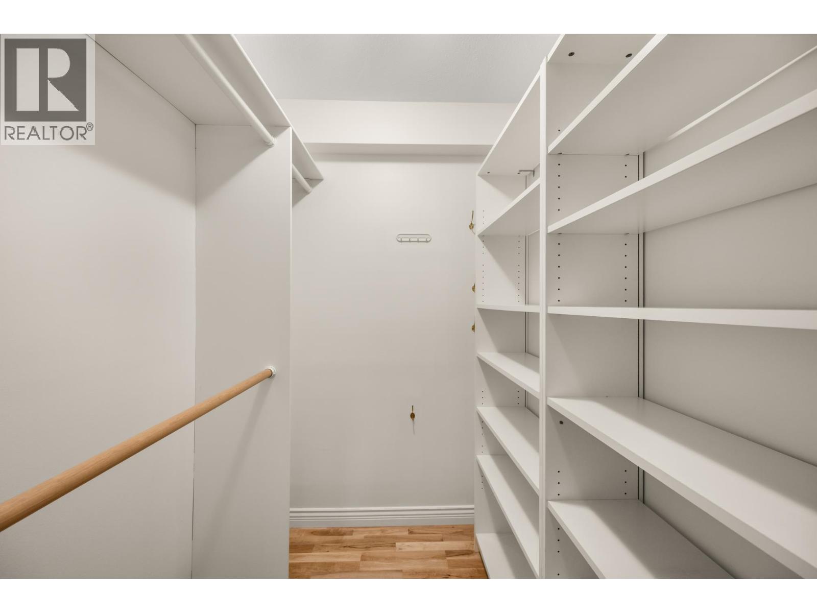 105 5 Renaissance Square, New Westminster, British Columbia  V3M 6K5 - Photo 25 - R3061350