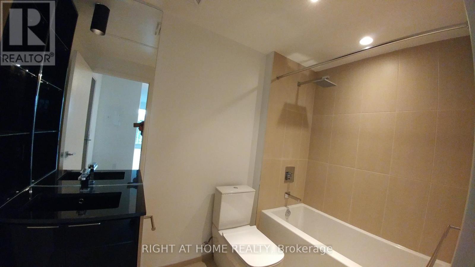 2305 - 70 Temperance Street, Toronto, Ontario  M5H 0B1 - Photo 11 - C12484909