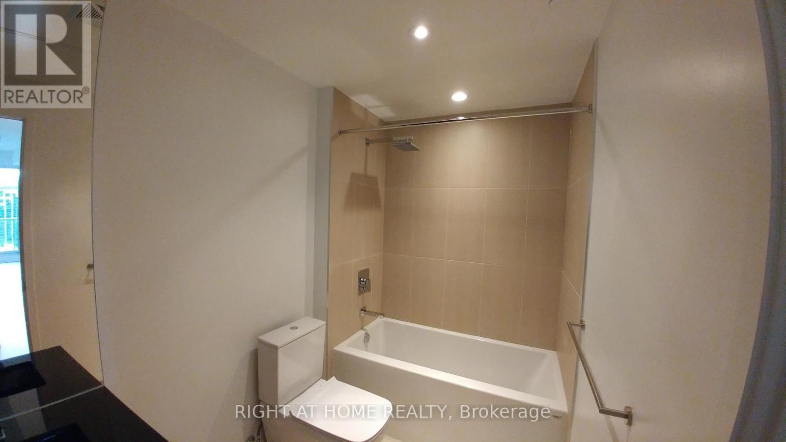 2305 - 70 Temperance Street, Toronto, Ontario  M5H 0B1 - Photo 12 - C12484909