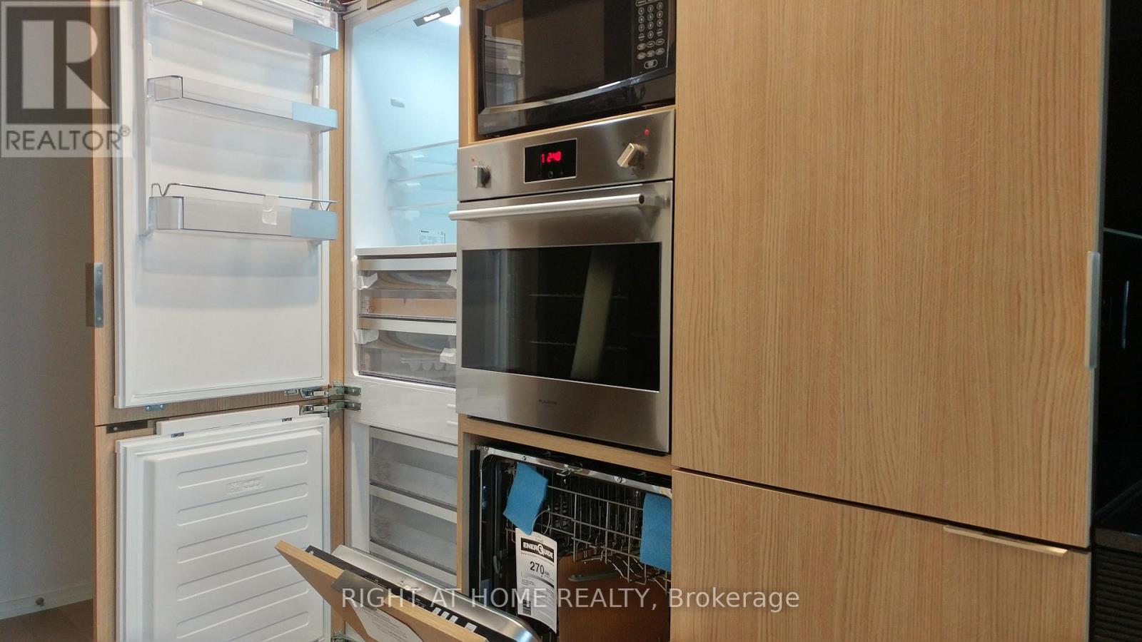 2305 - 70 Temperance Street, Toronto, Ontario  M5H 0B1 - Photo 15 - C12484909