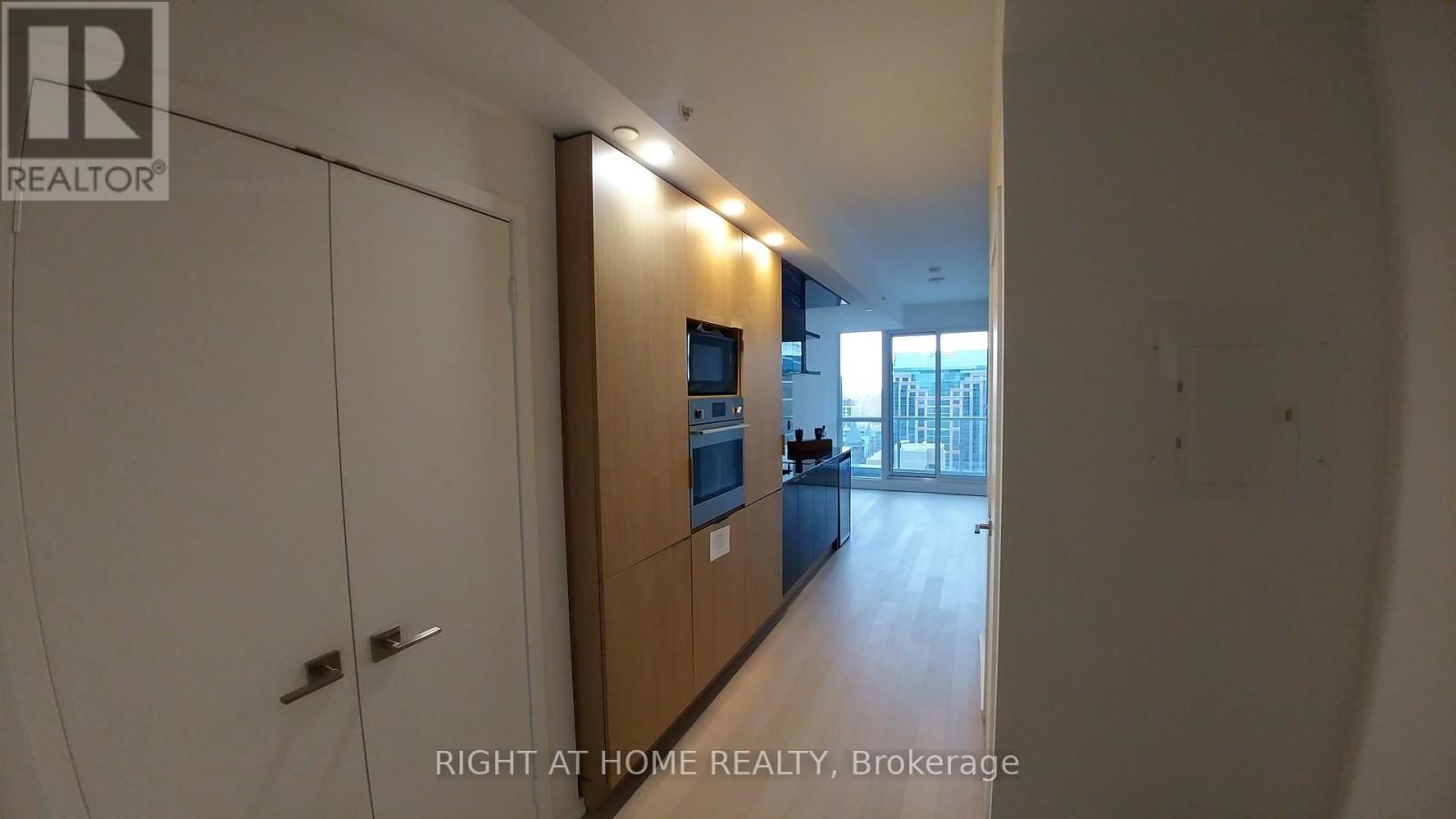 2305 - 70 Temperance Street, Toronto, Ontario  M5H 0B1 - Photo 6 - C12484909