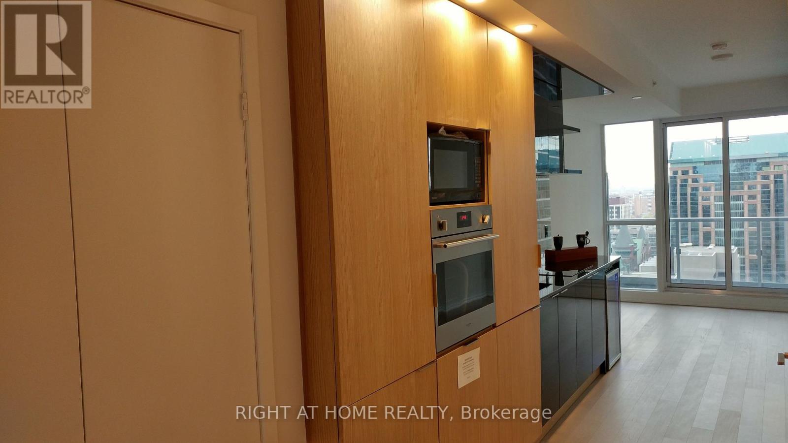 2305 - 70 Temperance Street, Toronto, Ontario  M5H 0B1 - Photo 8 - C12484909