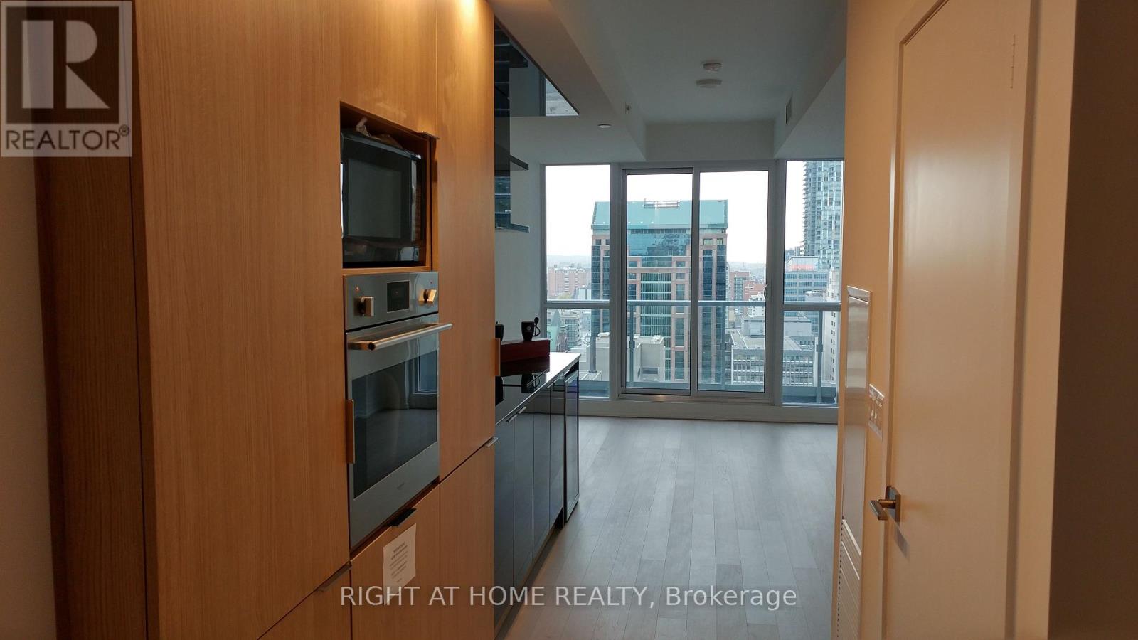 2305 - 70 Temperance Street, Toronto, Ontario  M5H 0B1 - Photo 9 - C12484909