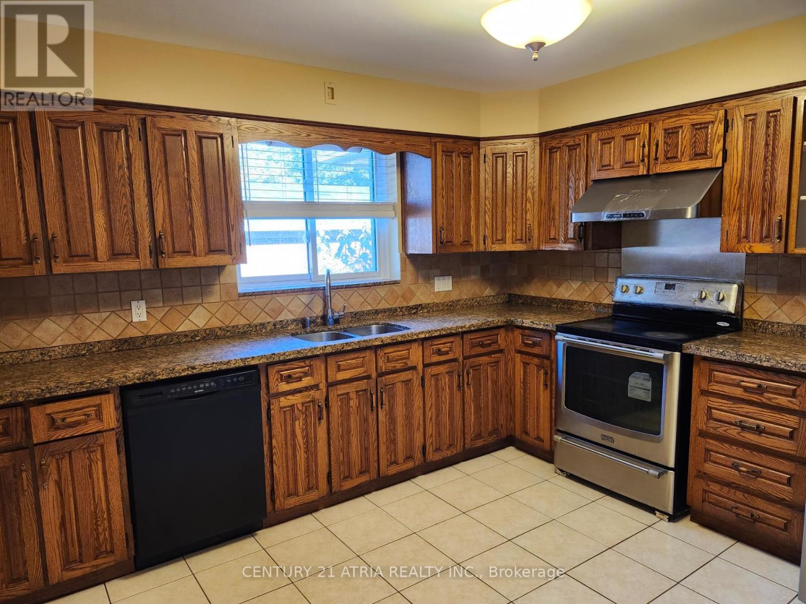 49 Chartland Boulevard S, Toronto, Ontario  M1S 2R5 - Photo 7 - E12484902