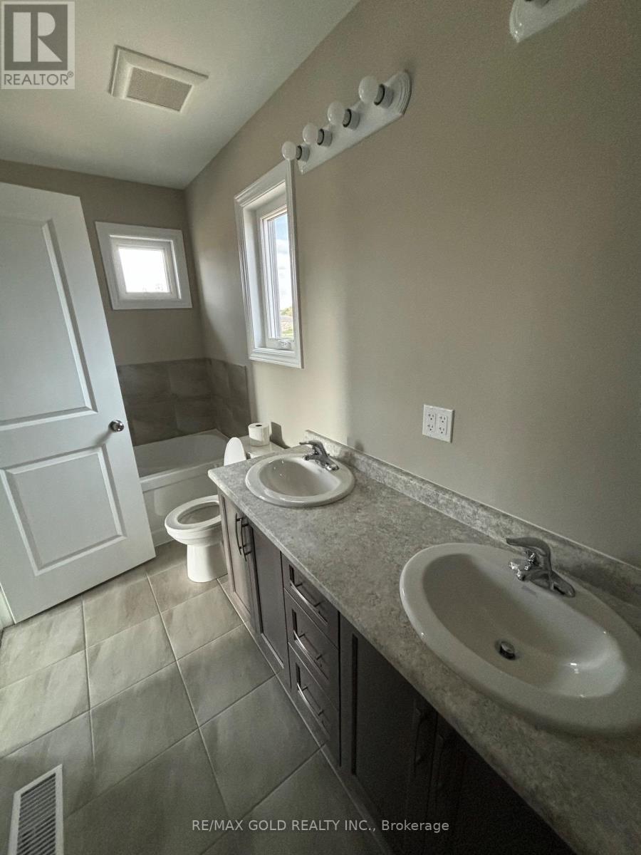 258 Wellandvale Drive, Welland, Ontario  L3C 0K3 - Photo 15 - X12481324
