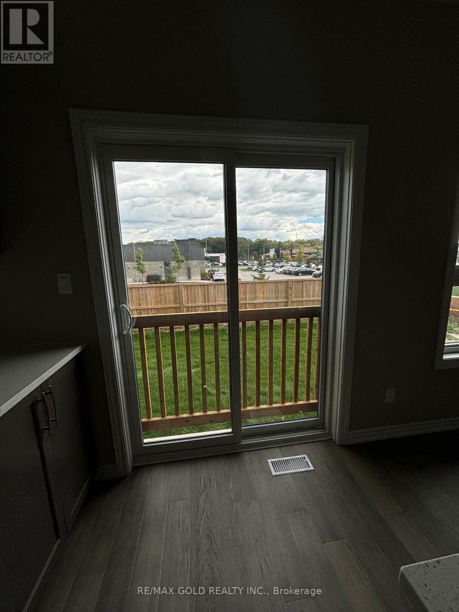 258 Wellandvale Drive, Welland, Ontario  L3C 0K3 - Photo 7 - X12481324