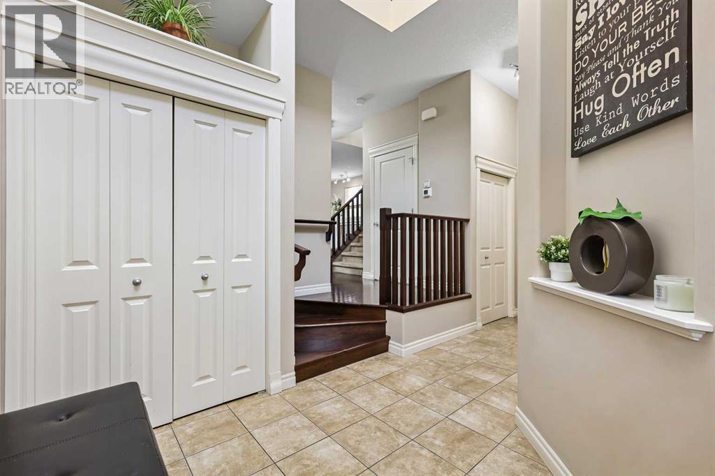 341 Bridleridge View Sw, Calgary, Alberta  T2Y 0E6 - Photo 4 - A2266291