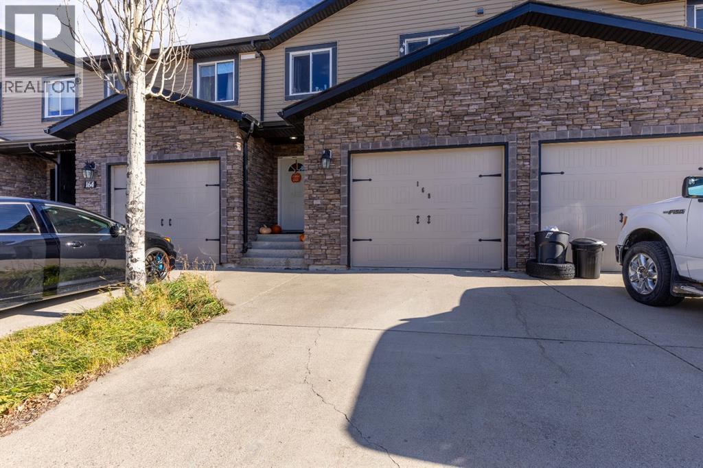 168 3 Street W, Cardston, Alberta