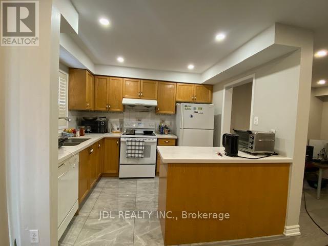 Unknown Address, ,     - Photo 3 - W12484913
