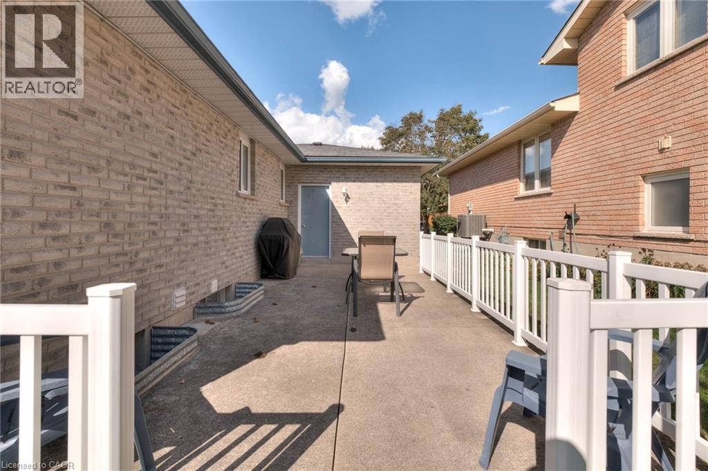 621 Sprucehurst Crescent, Waterloo, Ontario  N2V 2E3 - Photo 32 - 40775492
