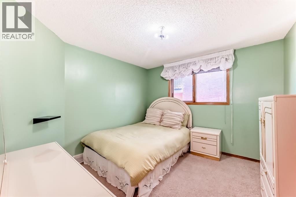 17 Santana Manor Nw, Calgary, Alberta  T3K 3M4 - Photo 25 - A2260143