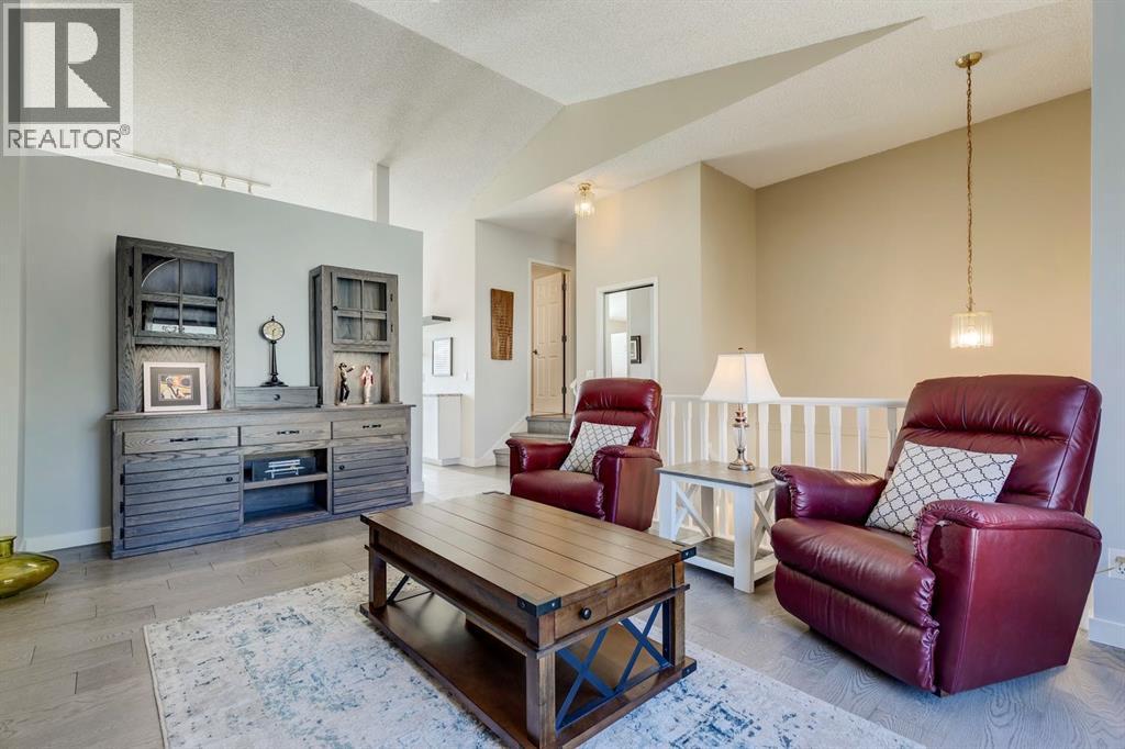 19 Sunlake Gardens Se, Calgary, Alberta  T2X 3G4 - Photo 8 - A2265866