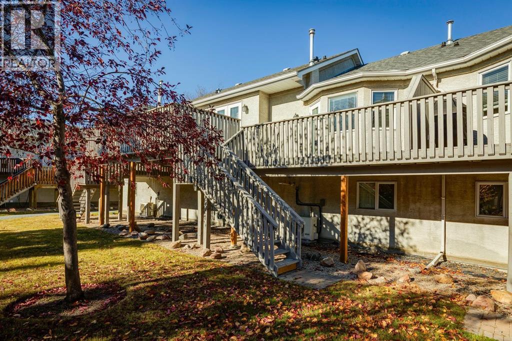 19 Sunlake Gardens Se, Calgary, Alberta  T2X 3G4 - Photo 35 - A2265866