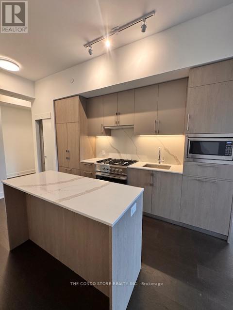 301 - 8 Manor Road W, Toronto, Ontario  M4S 0E6 - Photo 2 - C12484924