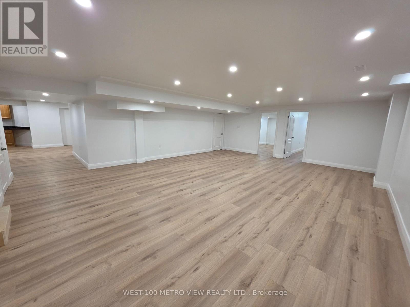 250 Sunset Ridge, Vaughan, Ontario  L4H 1Z7 - Photo 2 - N12484921