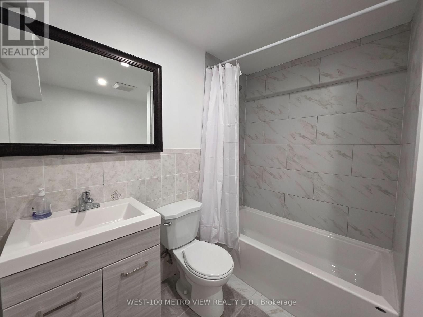 250 Sunset Ridge, Vaughan, Ontario  L4H 1Z7 - Photo 9 - N12484921