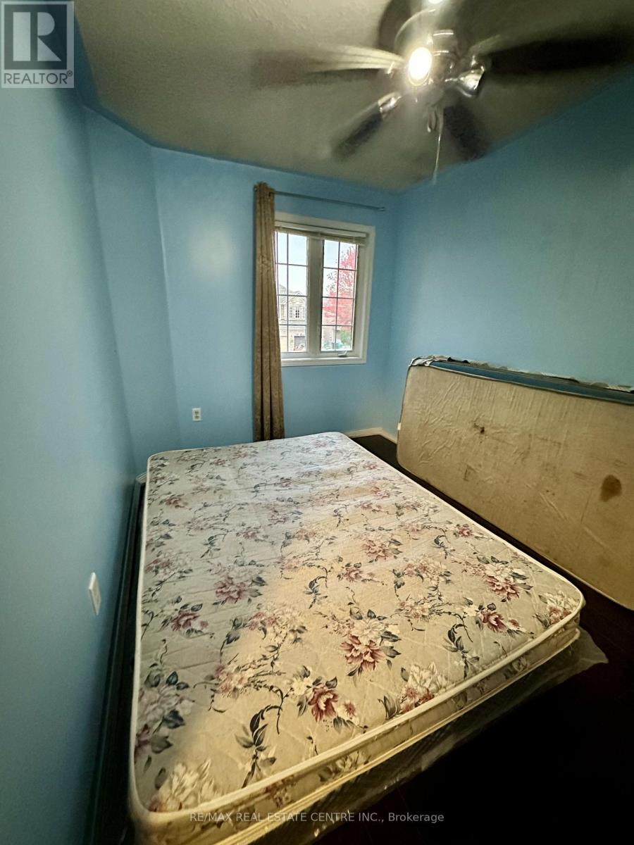 85 Herdwick Street, Brampton, Ontario  L6S 6M1 - Photo 18 - W12484919